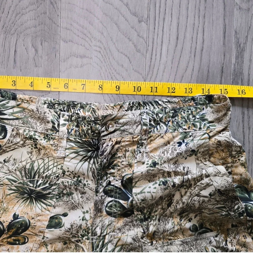 GameGuard Desert Camo Convertible Zip Off Cargo Pants Mens Small Cactus Print